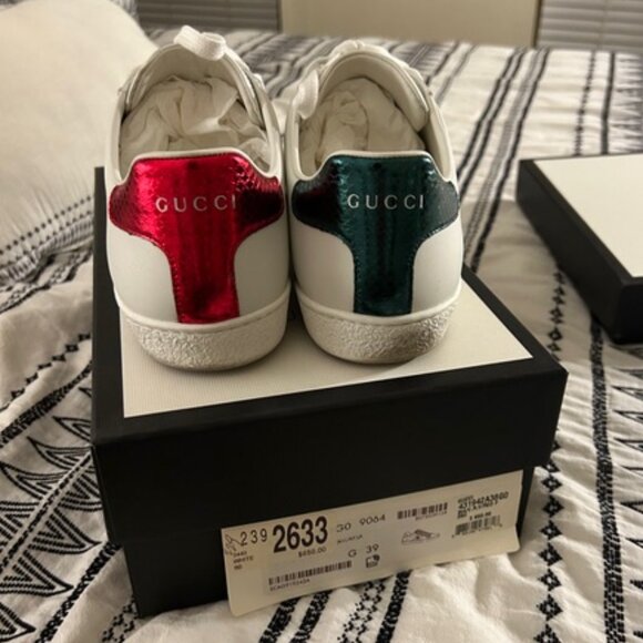 Authentic Women’s Gucci Ace Sneaker with Bee Size 9 - Picture 3 of 11